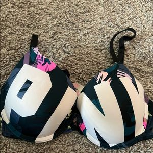 PINK Victoria’s Secret bra